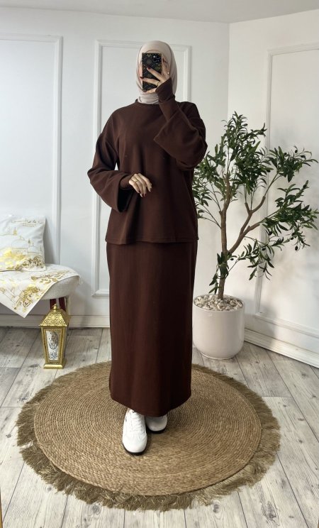 طقم تنورة مع معصم