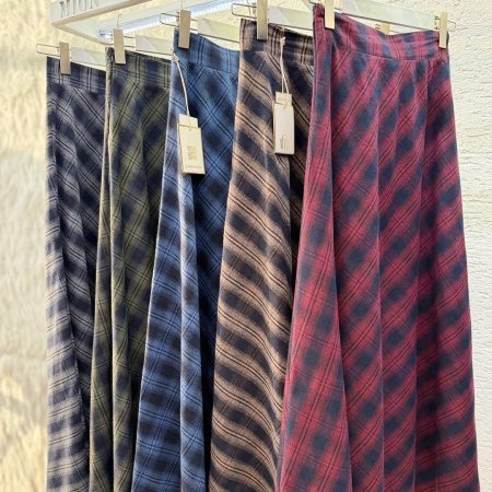 اسود مع رمادي