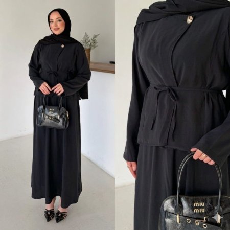 أسود